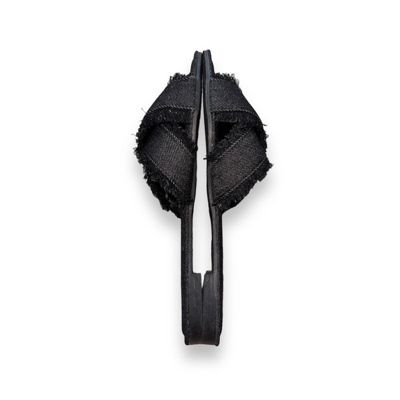 BLACK FRAYED DENIM OPEN-TOE SANDALS W/ CRISSCROSS STRAPS · SIZE 9, FITS 8 · NWT - Picture 4 of 7